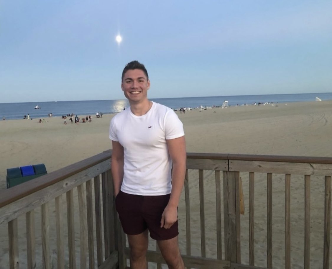 $1000 crab tweet media