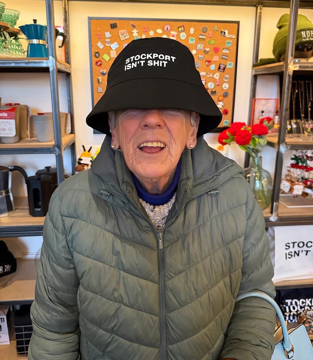 Stop in Stockport tweet media