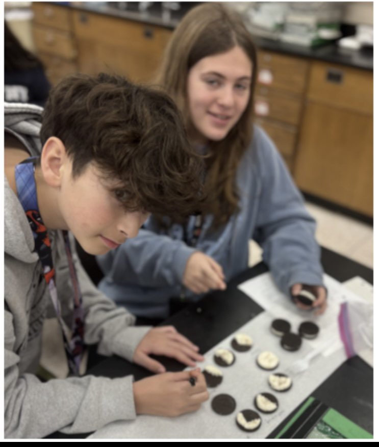 Moon phases with Oreo’s!! Yum!!