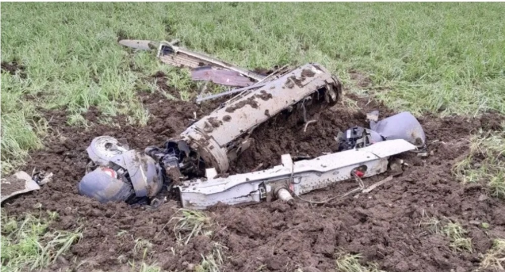 TRUFAULT's tweet photo. La RAF pierde sobre los campos de Yorkshire un POD Litening valorado en 1 Millón de $.
https://t.co/djCsAu73sA
🇬🇧
#OTAN #NATO #POD #Litening #accidente https://t.co/U3iTvPIRyy