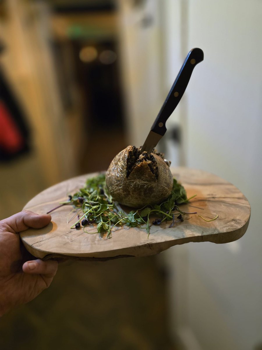 The haggis has been cut this evening at our Burns Night Supper 🏴󠁧󠁢󠁳󠁣󠁴󠁿