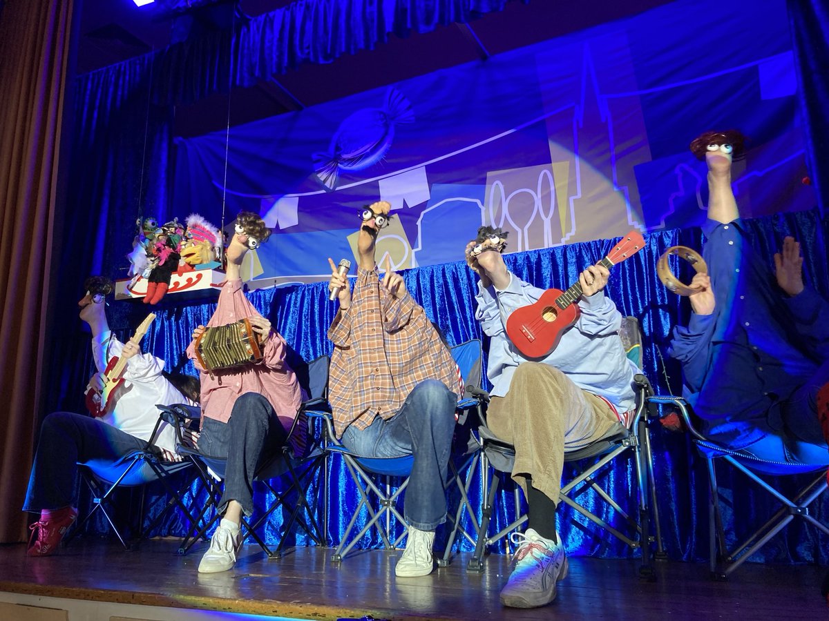 Live aus #Bonn Beuel: die Jeck Föös von der Puppensitzung