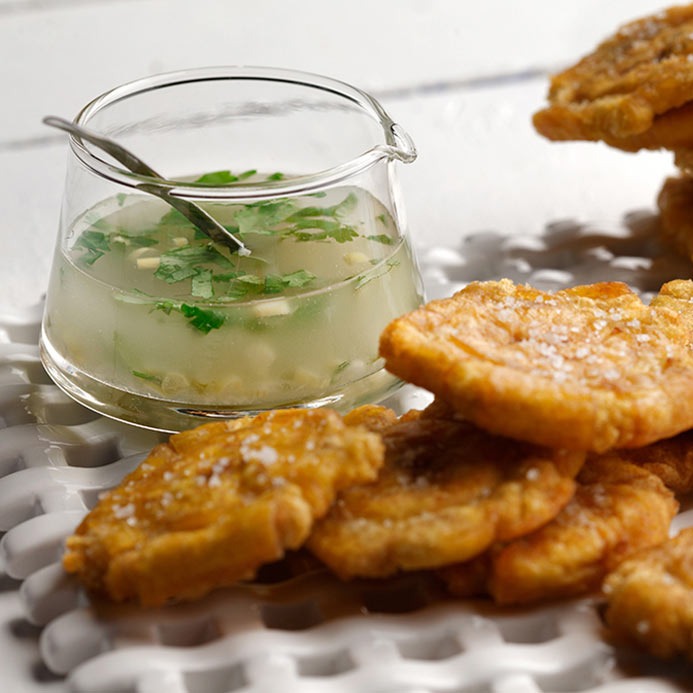 Make our Garlic Tostones with Fried Green Plantains! Use canola oil for frying—it has one of the highest smoke points, making it perfect for high-heat cooking. Delicious and perfectly golden every time! 😋 #CookingTips#SnackIdeas #CookWithCanolaOil

s.mtrbio.com/mlxfqxvlcc