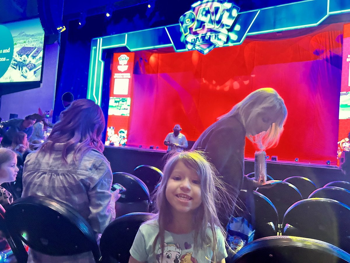 AbrahamUFreedom's tweet photo. Paw Patrol Live @AZFinancialThtr https://t.co/4NhoCy1OaT