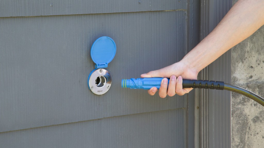 core77's tweet image. Aquor Water Systems' Good-Looking Hose Reel 💦

Years ago we saw Aquor #WaterSystems' #intelligentdesign for a #hose bib. Now, they developed this designey #hosereel: stainless steel, lead-free, and a 5/8" hose 65' long.

Read the full story on Core77: l8r.it/MuRW