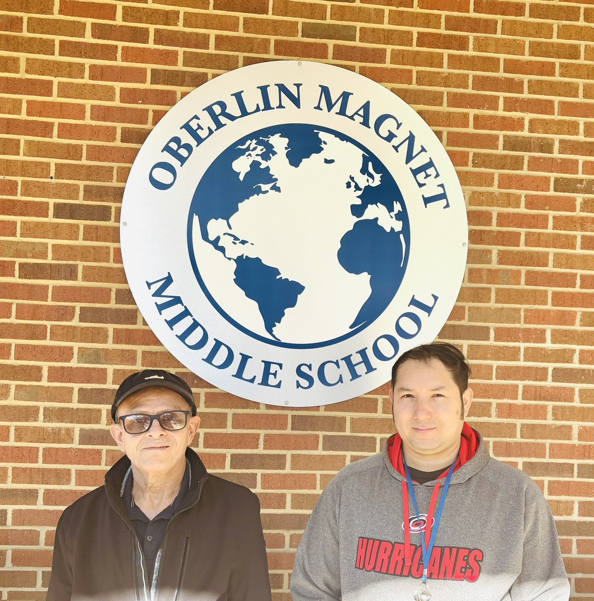 We can’t let this week end without thanking Sr. Carlos, Sr. José and Sr. Oswaldo! They have worked tirelessly to care for our school in frigid temperatures all week! We are so grateful to them for their incredible efforts to keep us safe. ¡Muchas gracias por todo lo que haces!