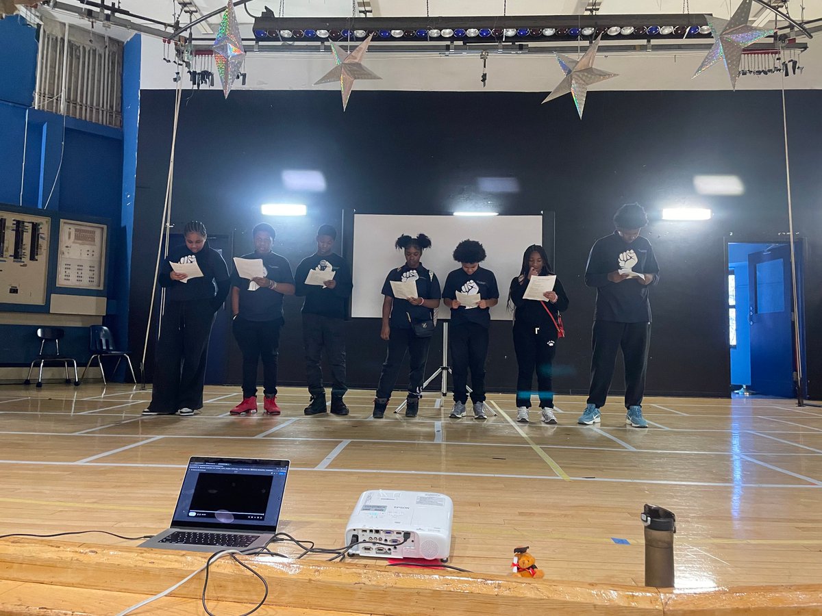newdesignms's tweet photo. Inspiring performances by students and staff made our Day of Unity unforgettable! ❤️ #MLKDay #HCSD5Themecca #HarlemCommunitySchoolDistrict #HarlemReadsandWrites!
#HCSD5GreatDayInHarlem #HCSD5Reimagined https://t.co/mrSrTKCZn8