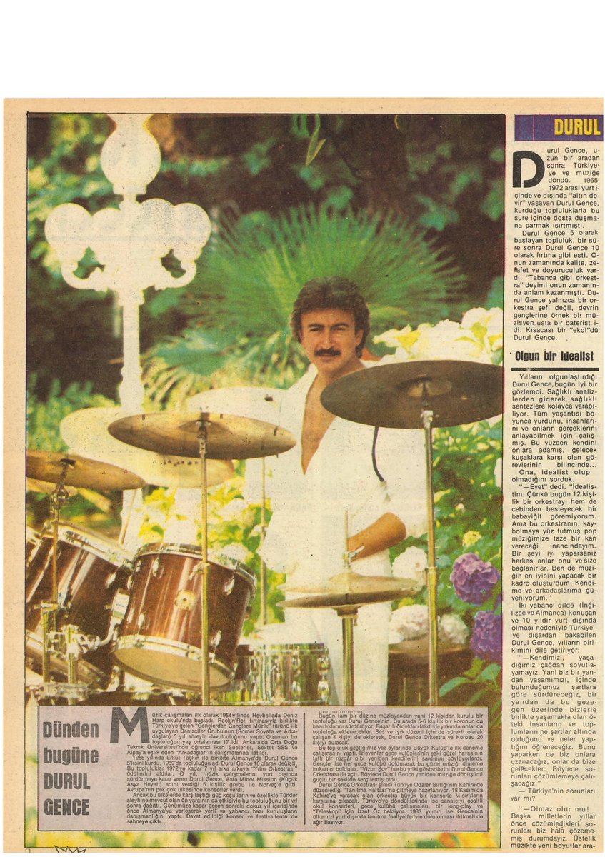Mehmetcan198's tweet photo. #DurulGence #AhuTuğba #AhmetSelçukİlkan #CengizTekin #DoğanŞener #NeşeKaraböcek #Kasım #1982yılı @MehmetE29796180 @Yasemin70619829 @tchulya80 @_Arsiv_ https://t.co/ZR4cQySdV4