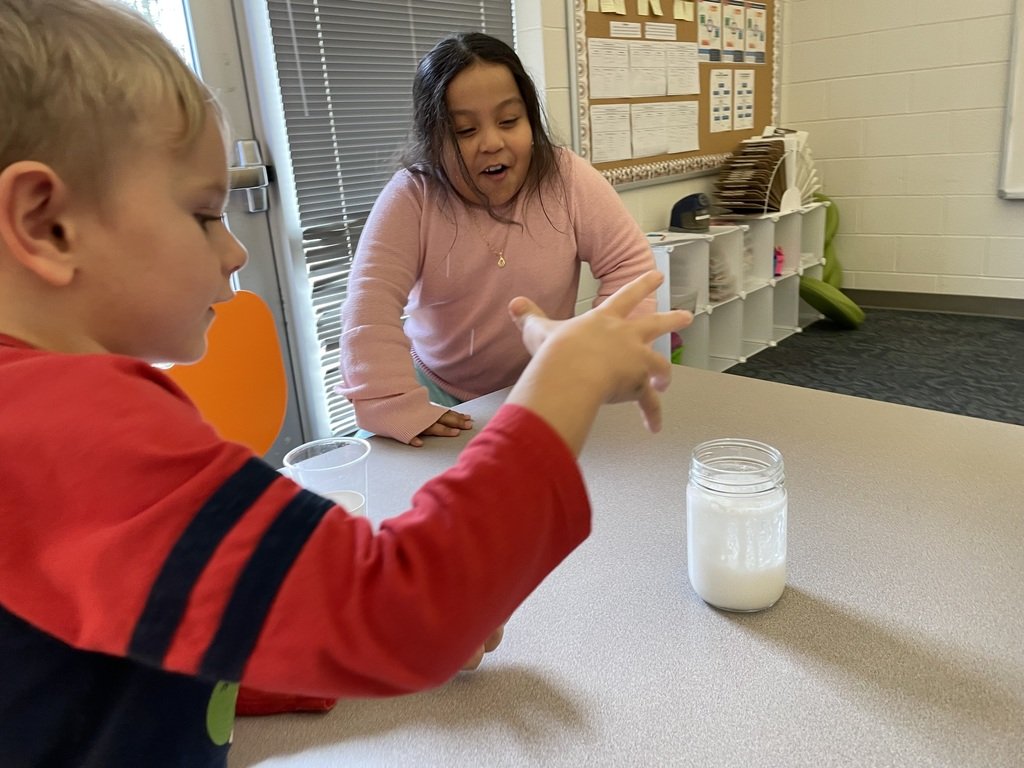 VirginiaCrossEl's tweet photo. 💡Cub Spotlight💡 Media students extended some of their snow fun by making snowball mazes and snowstorms-in-a-jar. We were so glad to end the week in person with our Cubs ☃️ #VCEPride #STEMLearning #CCSLibraryMedia https://t.co/2ii4s0XwOH