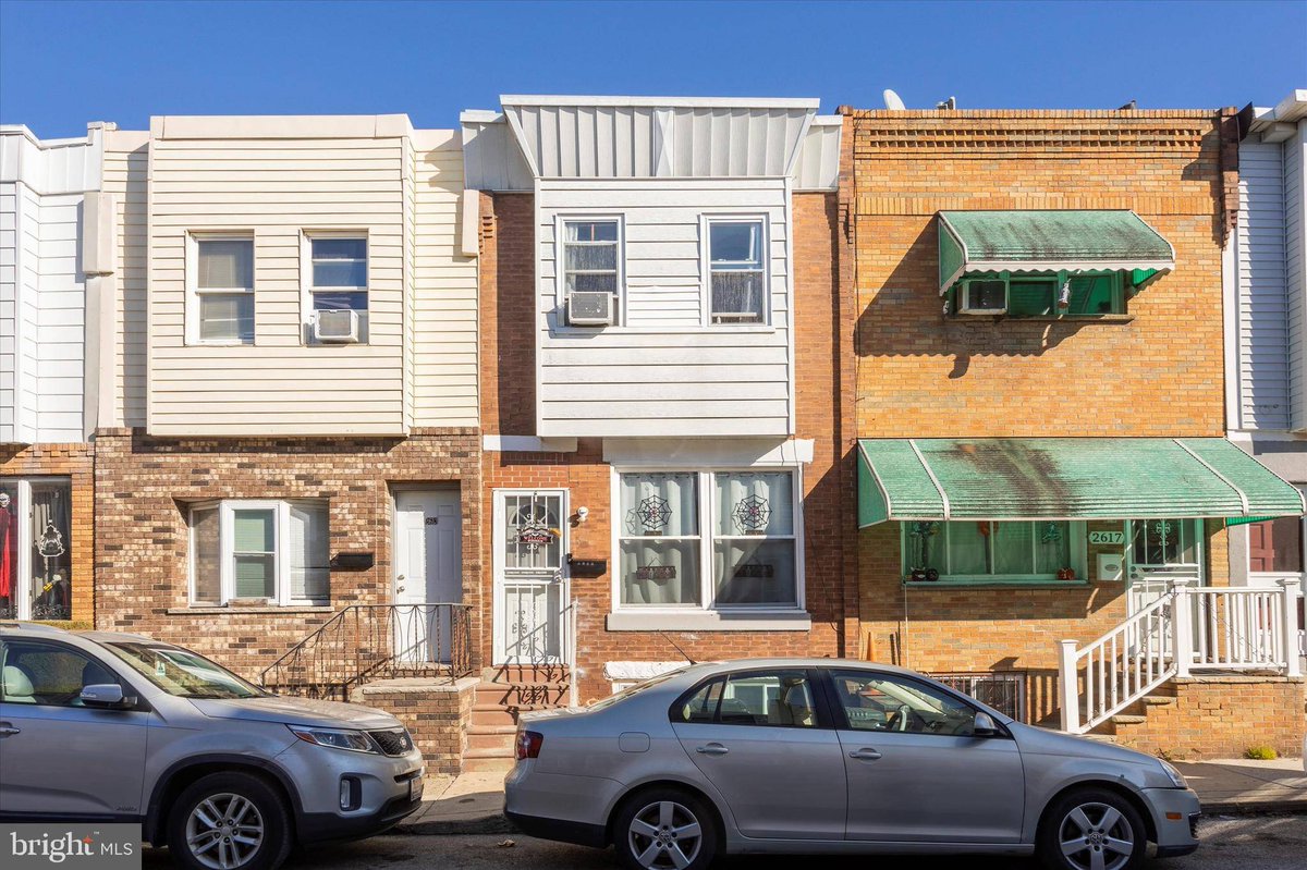 SellWithMikeR's tweet photo. Just reduced to $239,900 and looking for its next happy homeowner! Just a few short blocks to the stadiums! Go Birds!!
2615 S PERCY ST, Philadelphia, PA 19148 
See more here: https://t.co/tYTG4iwFLc https://t.co/4fVlOkhs8F