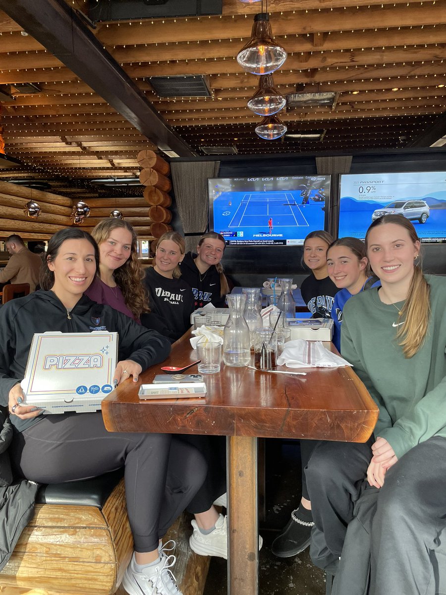 Congratulations to Coach Abby’s softball academic group who finished in first place! Kelly, Carly, Bella, Addi, Hannah and Ava! Team lunch at Homeslice for the reward!