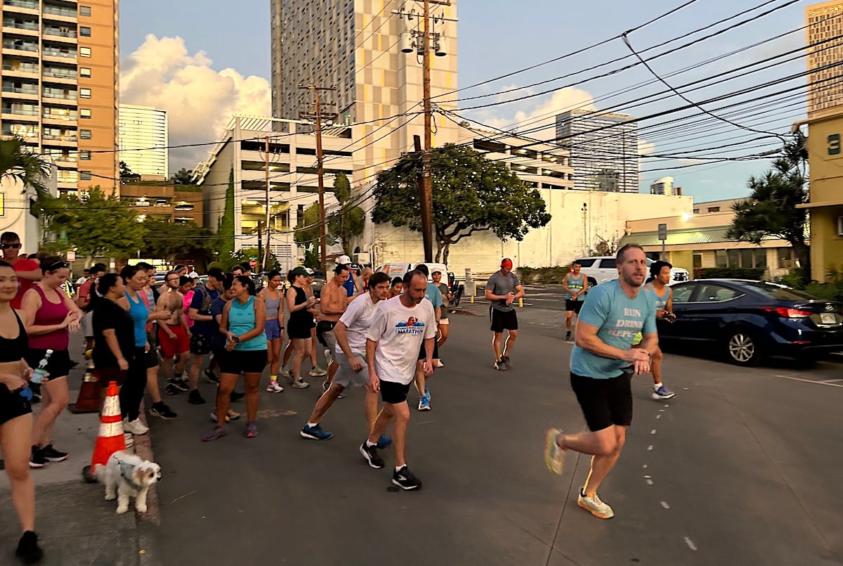 JenniferS_EVH's tweet photo. 🍻 Looking to combine fitness with fun? Honolulu's free run clubs offer a unique twist: a post-run beer! Join groups like Run. Drink. Repeat., DoHo Run Club, Kaka'ako Run Club, and O'ahu Run Club for a refreshing end to your run. https://t.co/6Kea3xwdy1 #PostRunBeer https://t.co/wAezby8UhD