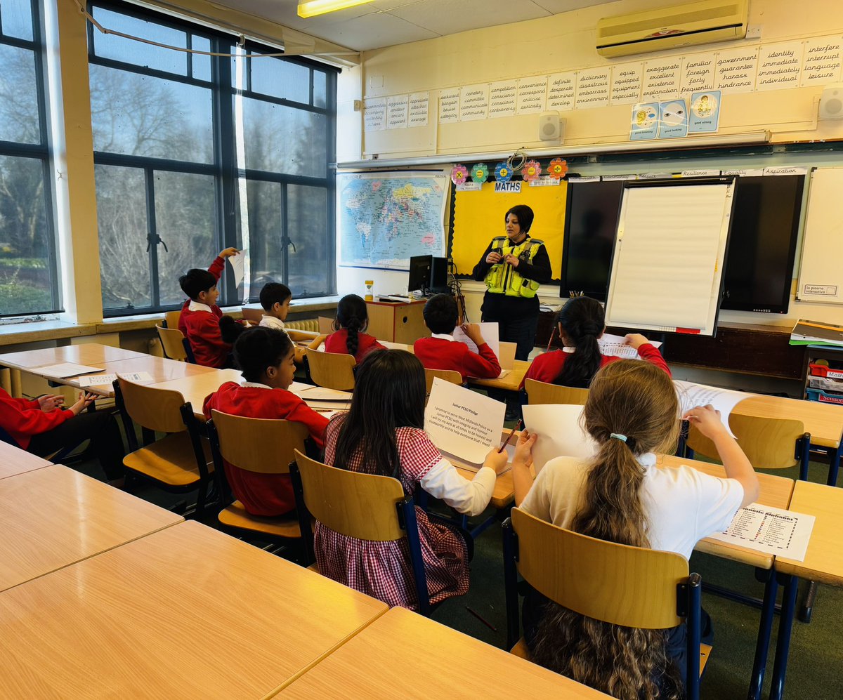 MoseleyHeathWMP's tweet photo. This week 👮‍♂️ we conducted some joint parking patrols in the area with @SpringfieldWMP ⛔️ 🥶 and completed another session with our lovely junior PCSOs at @parkhillmoseley 🏫 we hope you all have a lovely weekend ☀️ and stay safe out there!
 @NKirkpatrickWMP #connectandbuild https://t.co/Dmc59kfH23