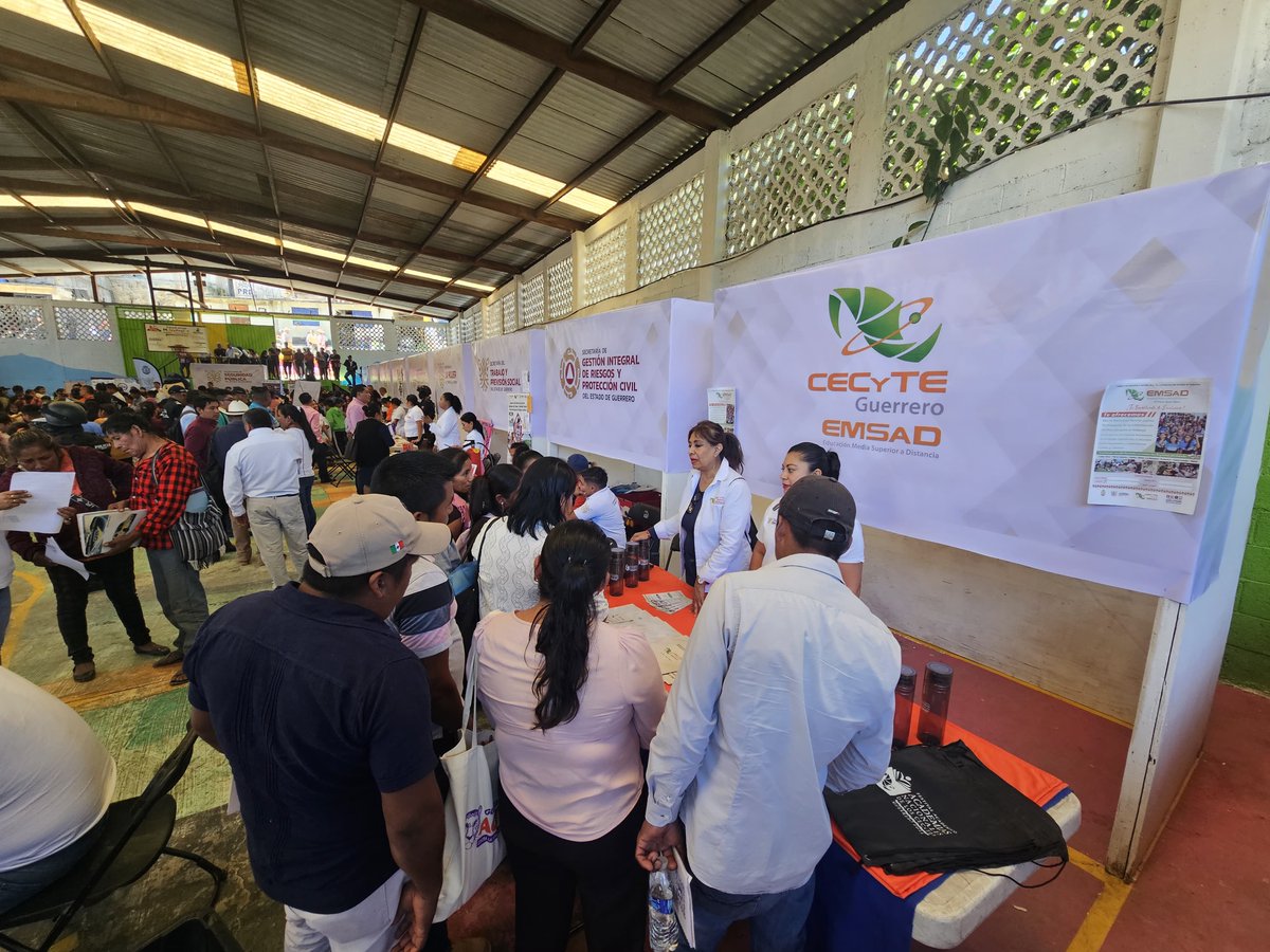 cecytegro's tweet photo. En el segundo día de actividades de las Ferias de Servicios Integrales, hicieron presencia en la Cabecera Municipal de Malinaltepec en la Región Montaña CECyTE-EMSaD Guerrero, sigue impulsado fuertemente la promoción y difusión del Colegio.
#CECYTEGRO
#EMSADGRO https://t.co/R0YkOKfqPq
