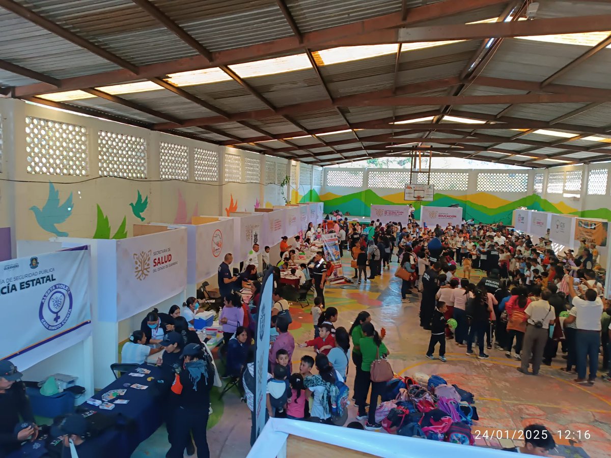 cecytegro's tweet photo. En el segundo día de actividades de las Ferias de Servicios Integrales, hicieron presencia en la Cabecera Municipal de Malinaltepec en la Región Montaña CECyTE-EMSaD Guerrero, sigue impulsado fuertemente la promoción y difusión del Colegio.
#CECYTEGRO
#EMSADGRO https://t.co/R0YkOKfqPq