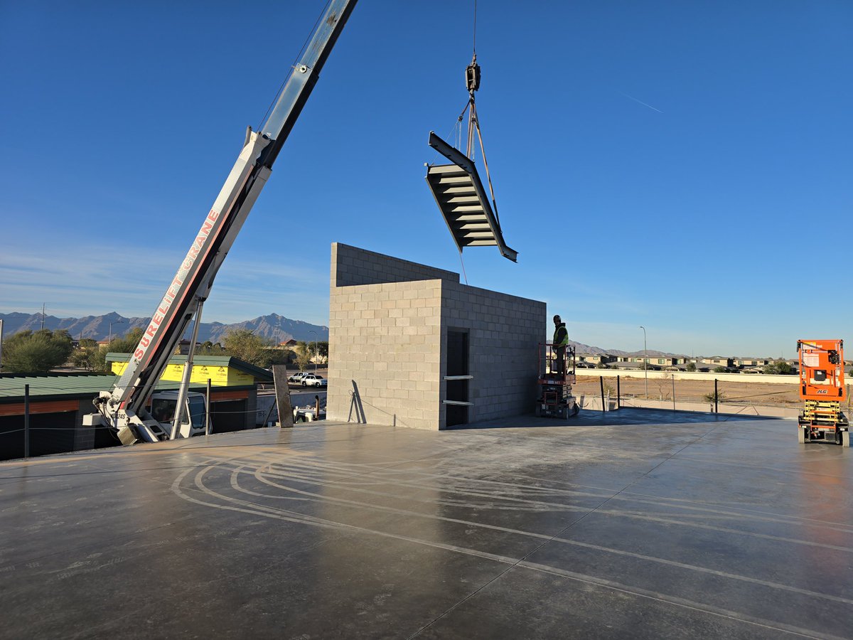 AbernatheyCo's tweet photo. Stairwells going in at our Laveen, AZ project. 

Progressing nicely. 

GSF: 122,757
Units: 669 https://t.co/p0MZ2IPxS2