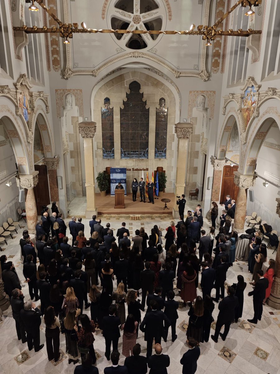 👏🏻 Clausuramos las Jornadas de Nuevos Notarios en el Salón Modernista de la antigua sede de Caixa Sabadell

👥 Intervienen en el acto de clausura la presidenta de <a href="/Notarios_ES/">Notarios de España</a>, Concepción Barrio; el decano de <a href="/colnotaris/">Colegio Notarial de Cataluña</a>, José Alberto Marín; la alcaldesa de <a href="/Aj_Sabadell/">Ajuntament Sabadell</a>,