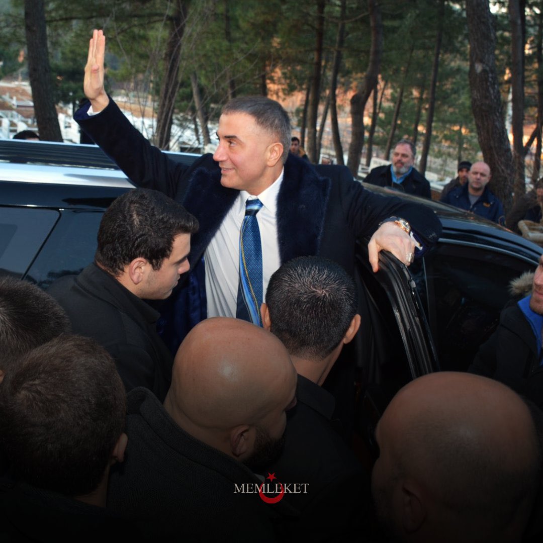 memleketyoutube's tweet photo. SON KALE, TEK REİS. https://t.co/gLM5JK3qyN