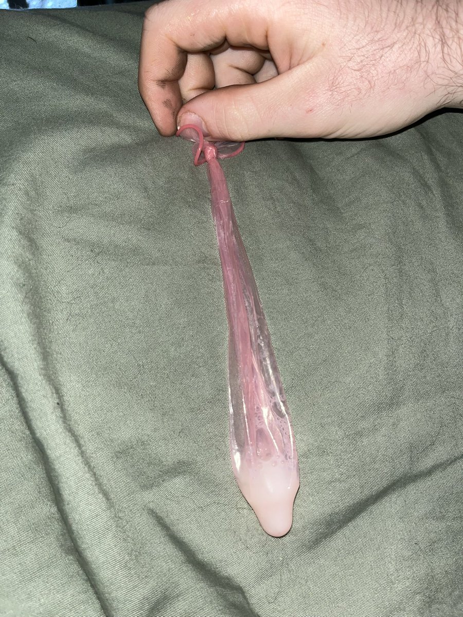 jj_w30's tweet photo. Du sperme, du sperme et encore du sperme 🤩

Rt si toi aussi tu veux ta dose 🍆💦

#calecon #cho7 #kiffeursurvet #kiffeur #sperme #gay #sale https://t.co/BB6ojtIcc6