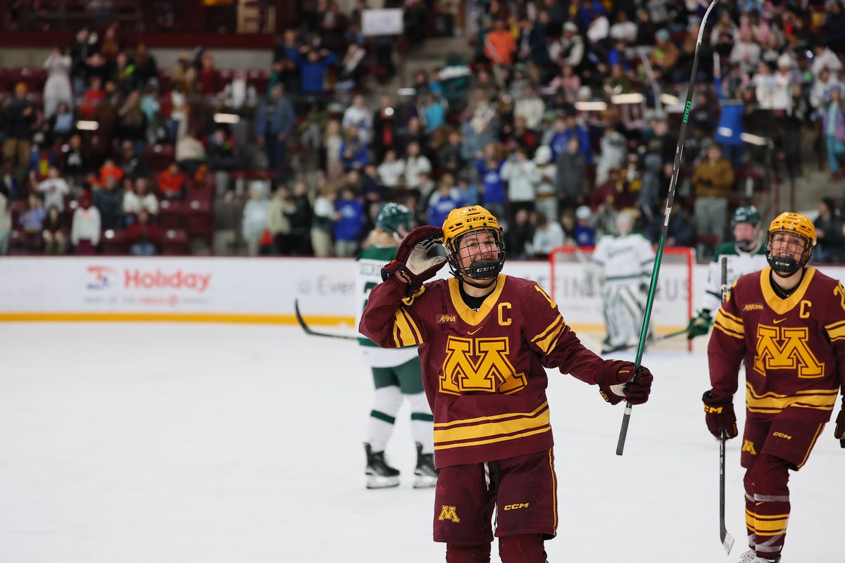GopherWHockey's tweet photo. There are no fans like #Gopher fans 💛

Thank you for making our first-ever Field Trip Day a success! https://t.co/RTJYAQZH9F