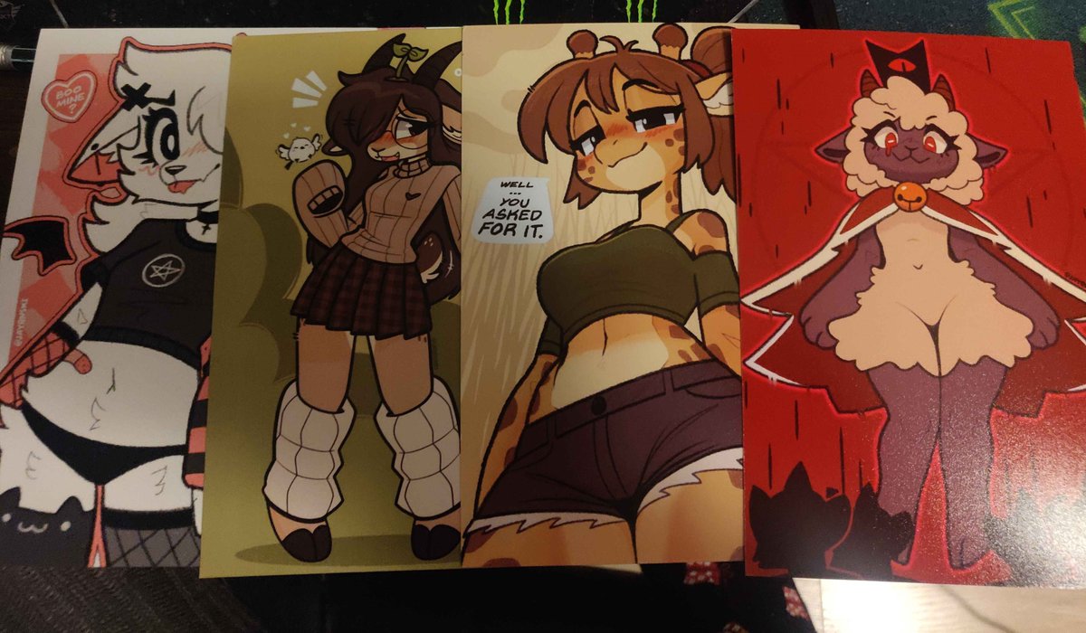 0w0Paul's tweet photo. Me and my partner ordered some of the prints from @jayrnski ^w^ they're so cute thank uuu! https://t.co/kH8x4OdT42