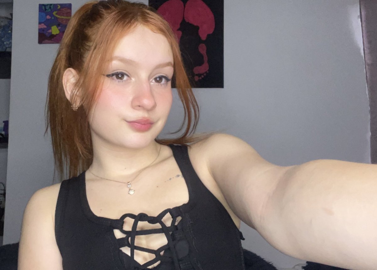 Gingerglammxo's tweet photo. @Loloszn001 TBH, this is my kind of date 🤭 https://t.co/d1jfuHRmCd
