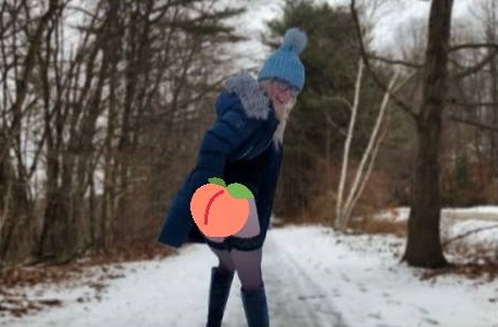 celestialareola's tweet image. Everything&apos;s Kinda Peachy In New Hampshire.
