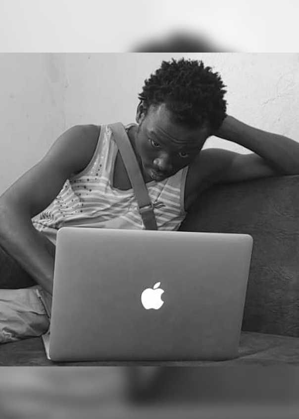 OYR_JOHN's tweet photo. Production gat no right time, posture and place to do it, anywhere you fit, art flows!
#MR8 #directedbymr8 #8LenzPictures https://t.co/rCN7LfKSs5