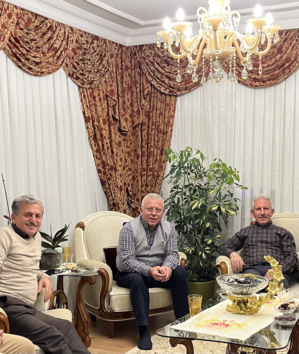 <a href="/turguttyanikk/">Turgut YANIK</a> ve
Erhan Bayrak’la birlikte.

Umre görevini ifa eden Sedat Yıldız Ağabeyi ziyaret ettik…

Ziyaretinden,
ziyadesiyle memnun olduğu hem yüz ifadesine hem de cümlelerine yansımış Sedat Ağabeyin…

Rabbim,
ziyaretlerini kabul buyursun…