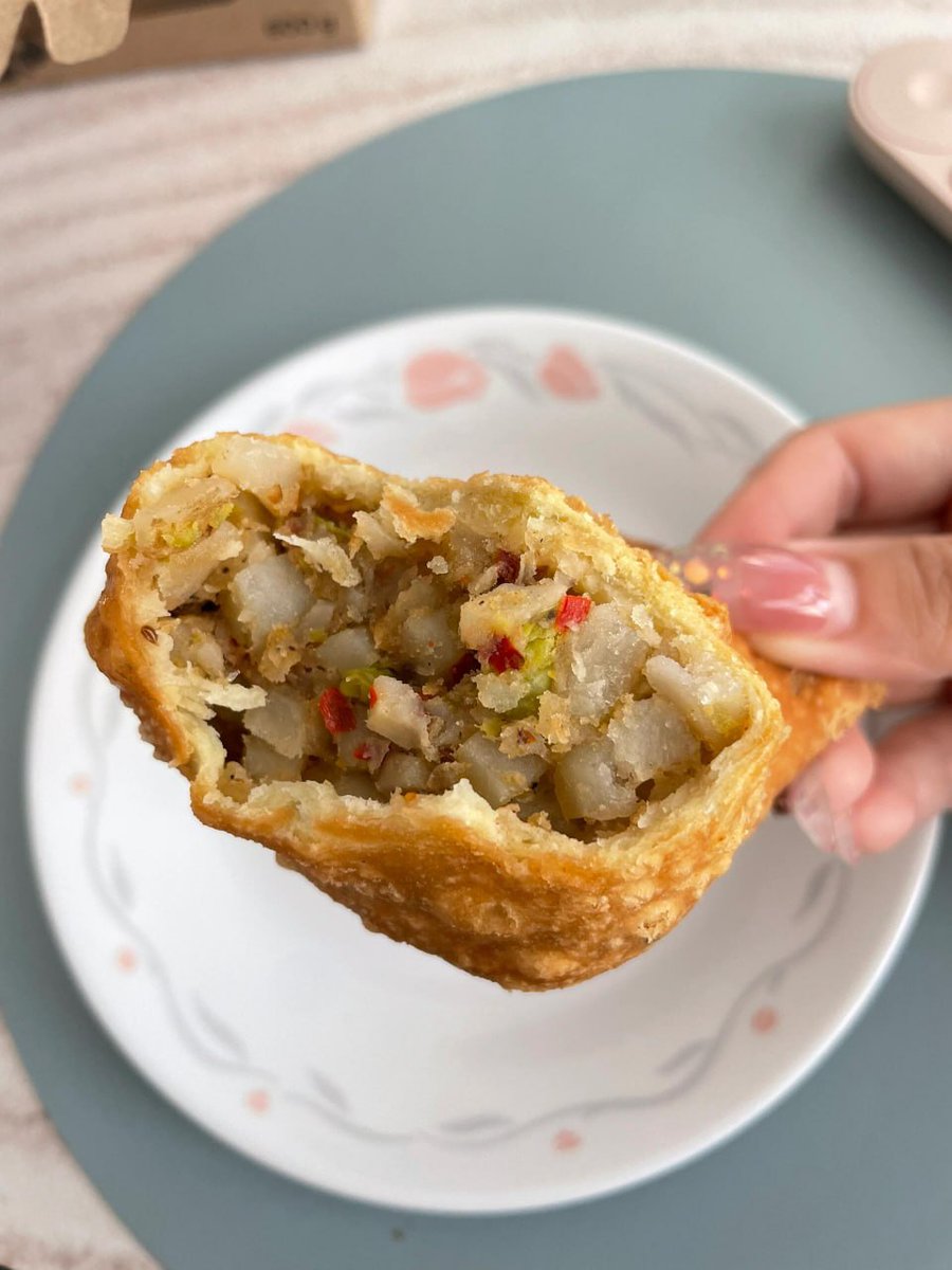 WhiteJoin04's tweet image. Can't get enough of the crispy potato horns ❗️
With a little bit of curry flavor ~ really yummy ah ah ah ah!🤤🫠