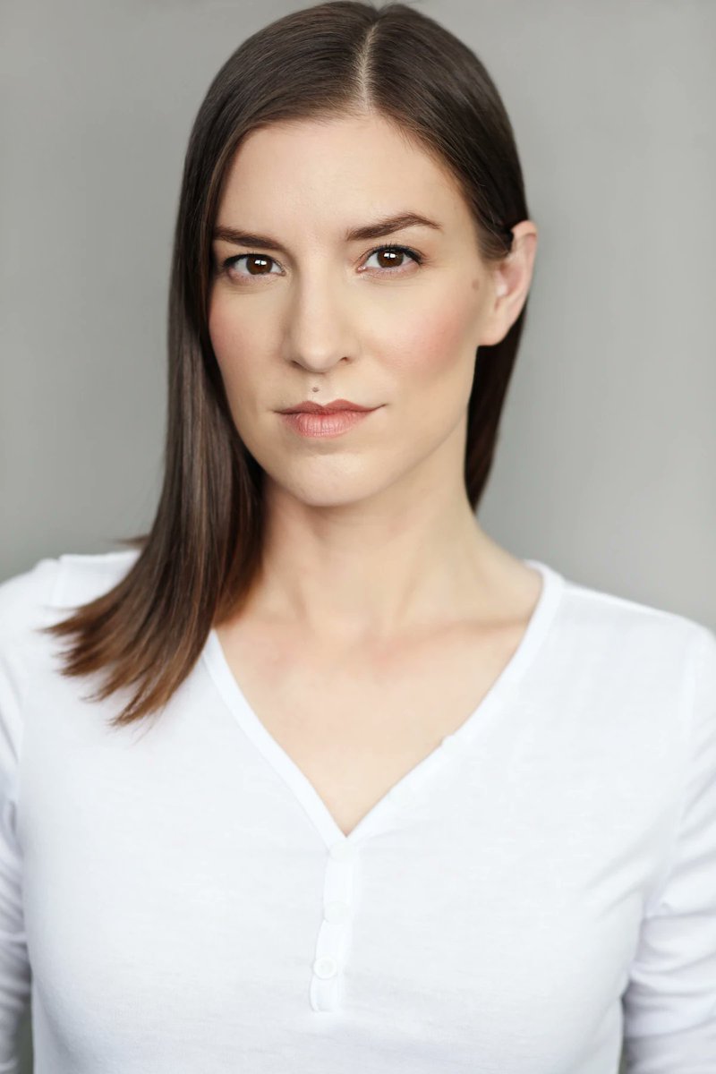 AGivenSoul's tweet photo. In memory of Jeanette Maus, the voice of Cassandra Dimitrescu, who passed away in 2021. https://t.co/C6renVaOaS