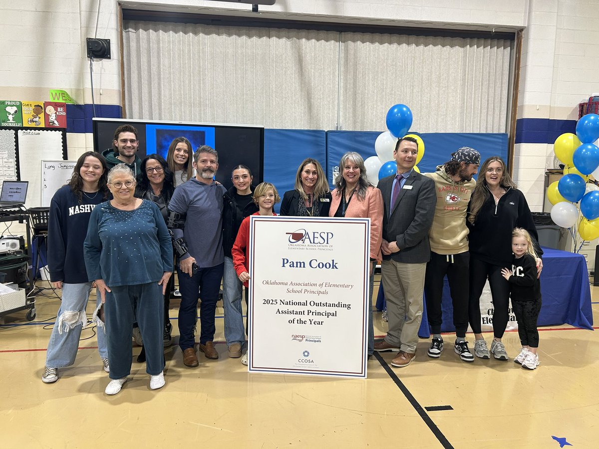 CNPSchools's tweet image. Congratulations to Pam Cook - Oklahoma’s first ever assistant principal of the year! Thank you CCOSA &amp;amp; OAESP. #CCOSA #OAESP