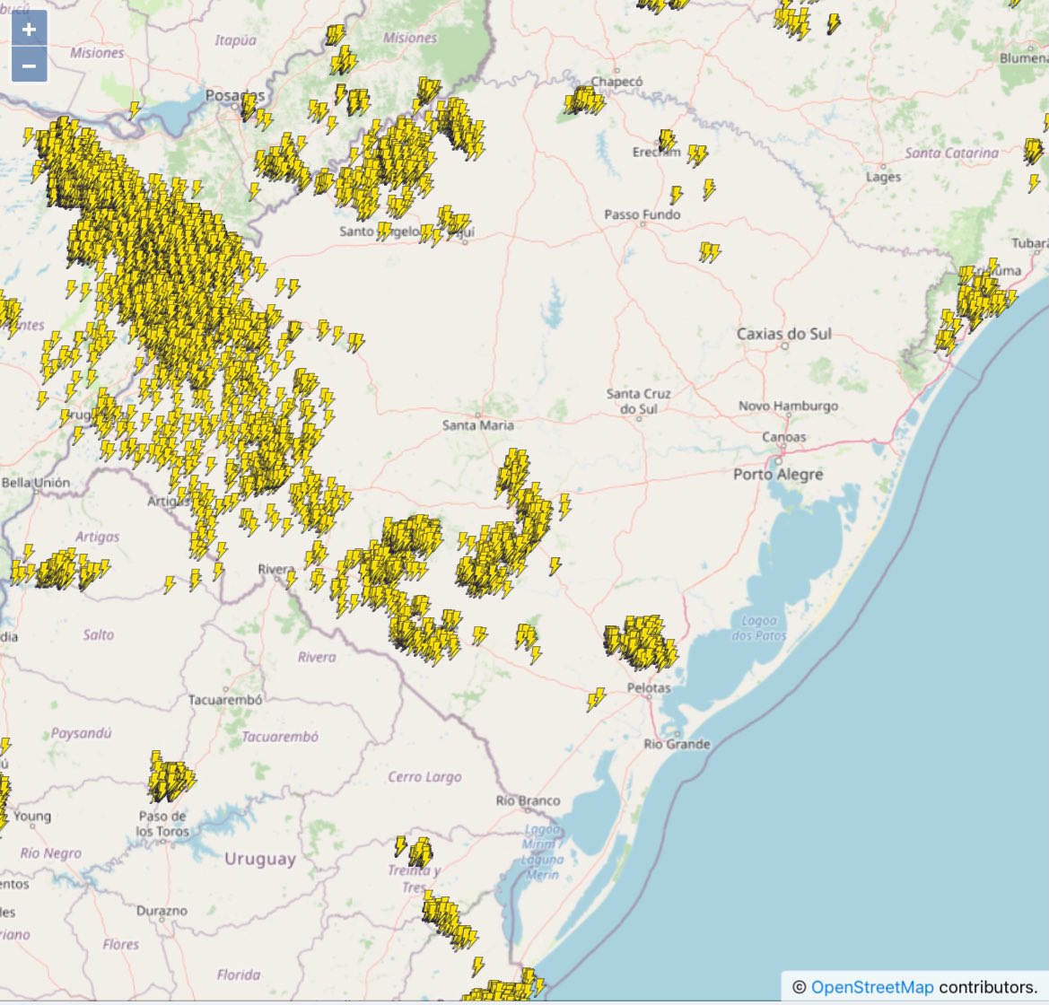 metsul's tweet photo. ⚡️ AGORA | Mapa de raios no Rio Grande do Sul às 18h. Acompanhe os raios em https://t.co/JSCib3GsCF. https://t.co/0WiVAZroEc