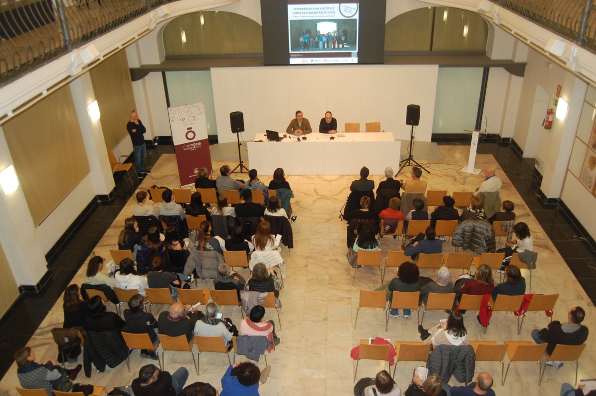 dretscivilsll's tweet photo. Avui hem escoltat l'experiència de l'alumnat de diversos centres educatius de #Lleida que van viatjar a #Mauthausen, el maig de 2024, per participar en els actes de l'alliberament del camp. Organitzat per @paerialleida amb @amauthausen i @DemdLleida. https://t.co/5x91eiyxNI