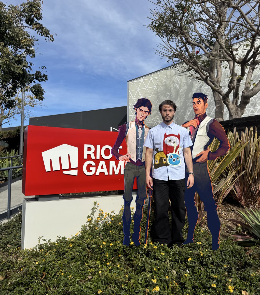 yilinglotus's tweet photo. get their asses https://t.co/S8rLQjNe7w