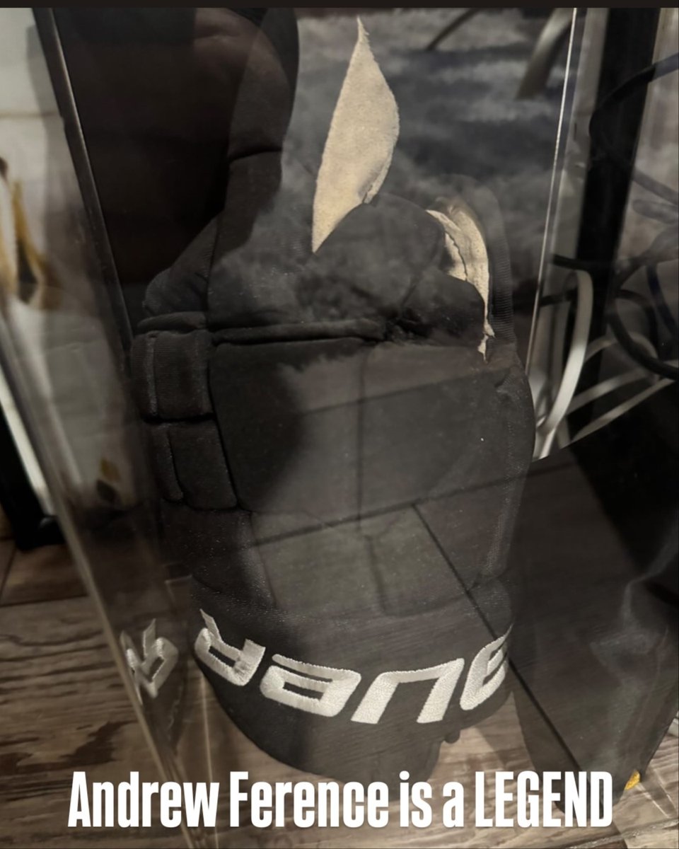 BR_OpenIce's tweet photo. Andrew Ference sent the "middle-finger" glove to a Bruins fan and veteran who was serving in Afghanistan during that 2011 ECQF series 🐐

The fan DM'd @EmptyNettersPod after Ference was on the show and talked about his story. Andrew got word and send the fan his game-used glove https://t.co/C2VBmTKb7e