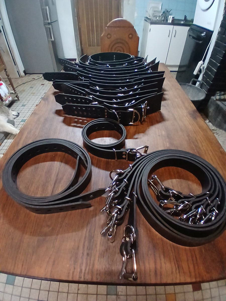 CheekyUrban tweet media