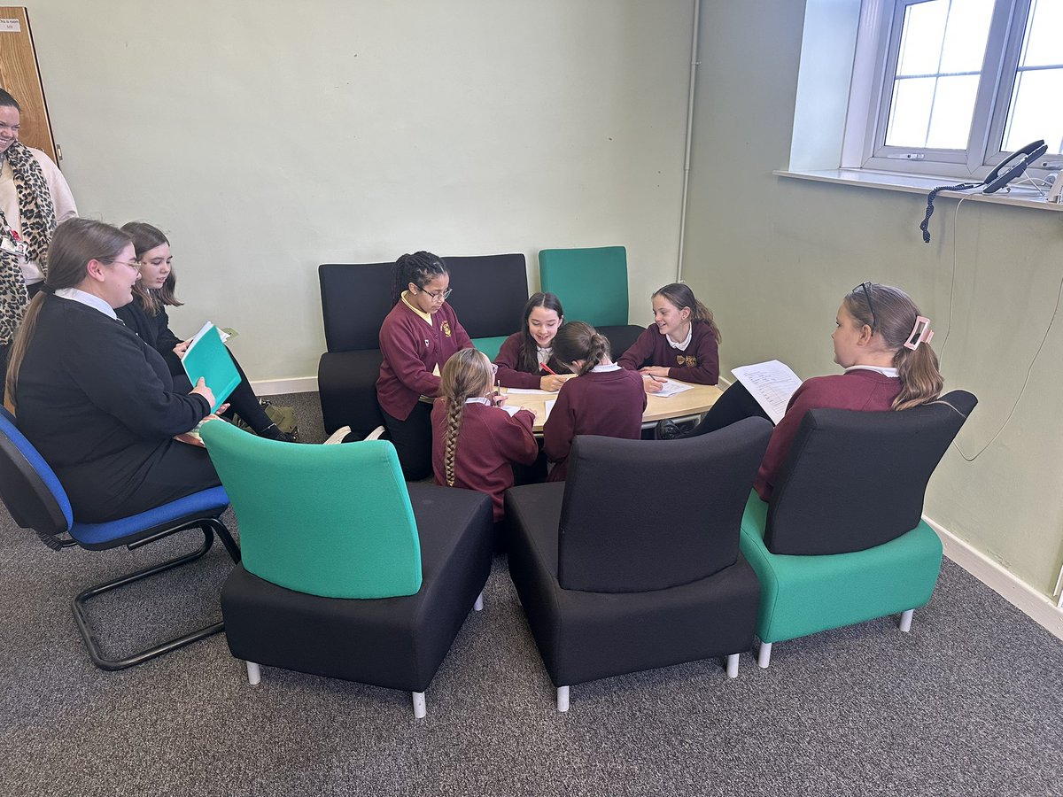 WHSHISTORY20's tweet photo. What a great literacy session at Romilly Primary School taught by 6th form students who went to Romilly themselves! We are looking forward to the final stories.  @WhitmoreHigh https://t.co/e9H1uJD5SP