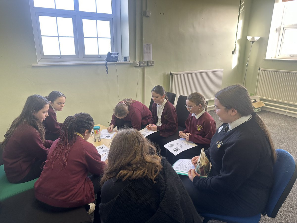 WHSHISTORY20's tweet photo. What a great literacy session at Romilly Primary School taught by 6th form students who went to Romilly themselves! We are looking forward to the final stories.  @WhitmoreHigh https://t.co/e9H1uJD5SP