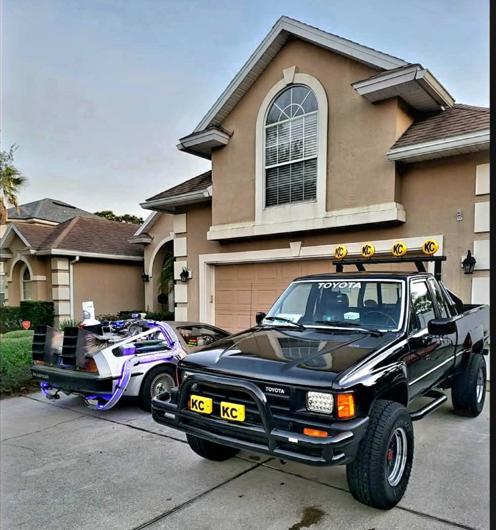 RipNipAndSlip's tweet photo. I think I found @WoodySHW's hoose.

@TheWoodyShow https://t.co/CgJL3h80hR