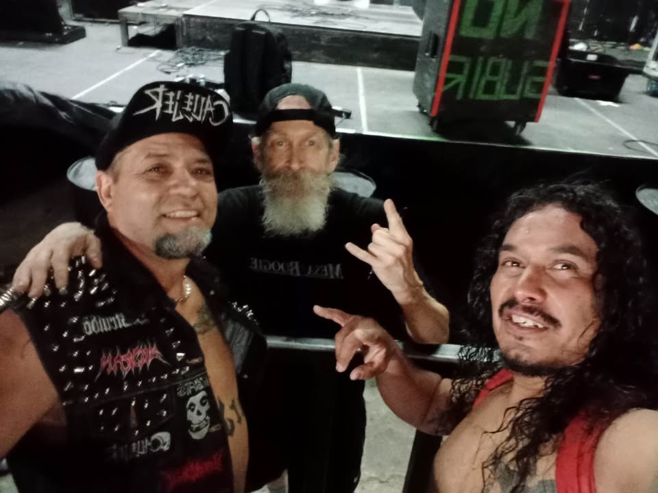 Cómo olvidar ese gran concierto de los D.R.I. aquí con el buen Spike Cassidy guitarro de los Dirty Roten Imbéciles 😎🤟🎸🍻