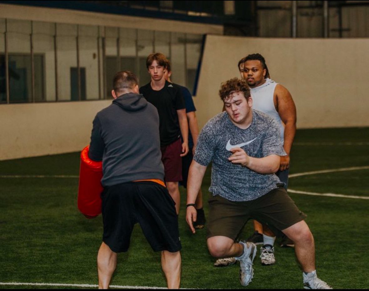 Jari Brown (@coachjtbro93) on Twitter photo It’s been a few years but looking forward to getting back in the lab with my guy <a href="/BIGMONEYMASON54/">Mason Nelson</a> and some of his teammates! It’s been a few years but looking forward to getting back in the lab with my guy <a href="/BIGMONEYMASON54/">Mason Nelson</a> and some of his teammates!
