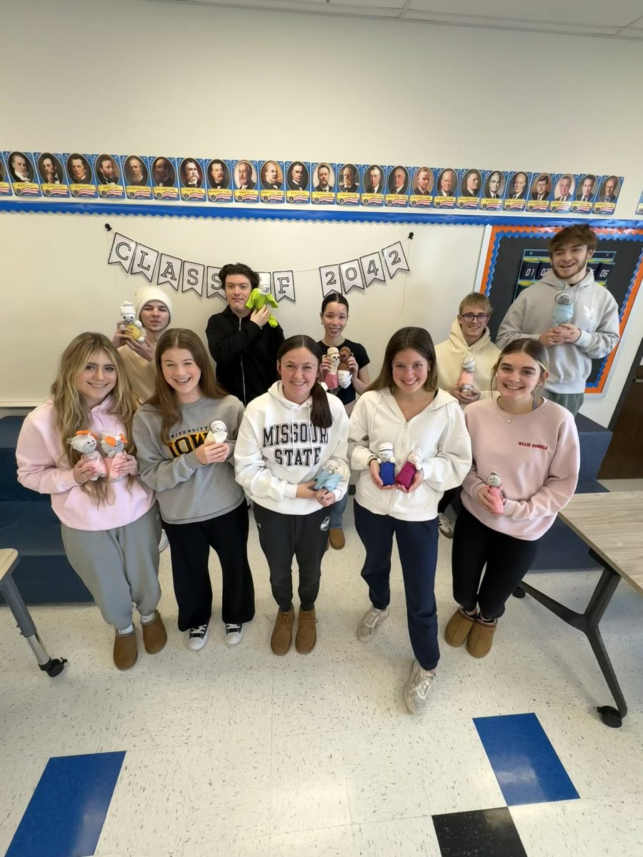 spezzelle's tweet photo. From their first day in the nursery, to graduation day a week and a half later. These sock babies, and their parents, have grown so much ๐ฅน #wsdlearns #appsychology https://t.co/mVc6EYquaA