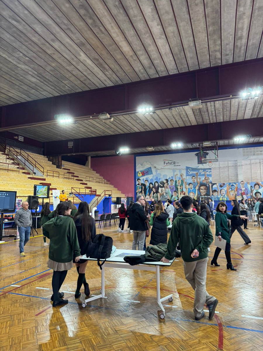 MaristasMalaga's tweet photo. Mañana de #BusinessWorkshop en el colegio. Hemos desarrollado un evento con 5 colegios para fomentar la innovación emprendedora en alumnado de Economía y Emprendimiento de 4ºESO. Se ha trabajado a través del #MétodoLombard de #ImagineCreativeCenter.
#emprendimiento #innovación https://t.co/R9dgoFvpEm