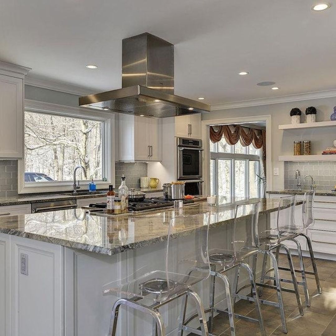 aquakitchennj's tweet photo. New kitchen obsession! πβ¨
Large kitchen islands are taking center stage in modern kitchens, and we can't get enough of them!
Whatβs your dream kitchen island made of? Let us know in the comments! π
#KitchenIslandGoals #KitchenDesign #CountertopStyle #HomeInspo https://t.co/kywNVRuQAr