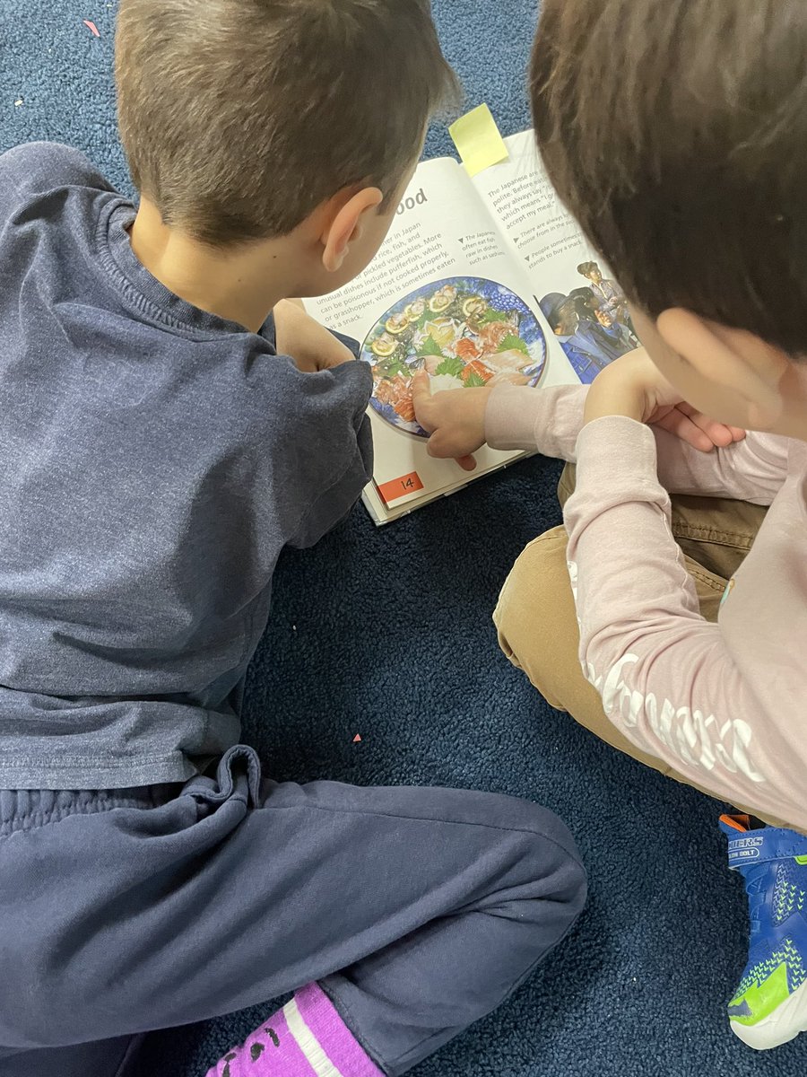 Kari Lockett tweet media