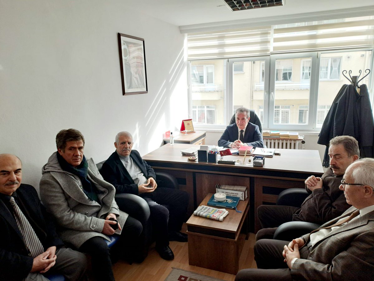 tlybkdgd's tweet image. Bugün, İYİ PARTİ Ankara İl Başkanımız  Sn. Dr . @YenerYILDIRIM06  bey ve yönetimi #Avaz Araştırma ve Strateji Merkezimizi  ziyaret ettiler.  Nazik ziyaretlerinden dolayı çok teşekkür ederiz..
@MDervisogluTR
@YenerYILDIRIM06
@sdeniz13
@AvazStrateji
Milletin 🇹🇷AVAZ&apos;I