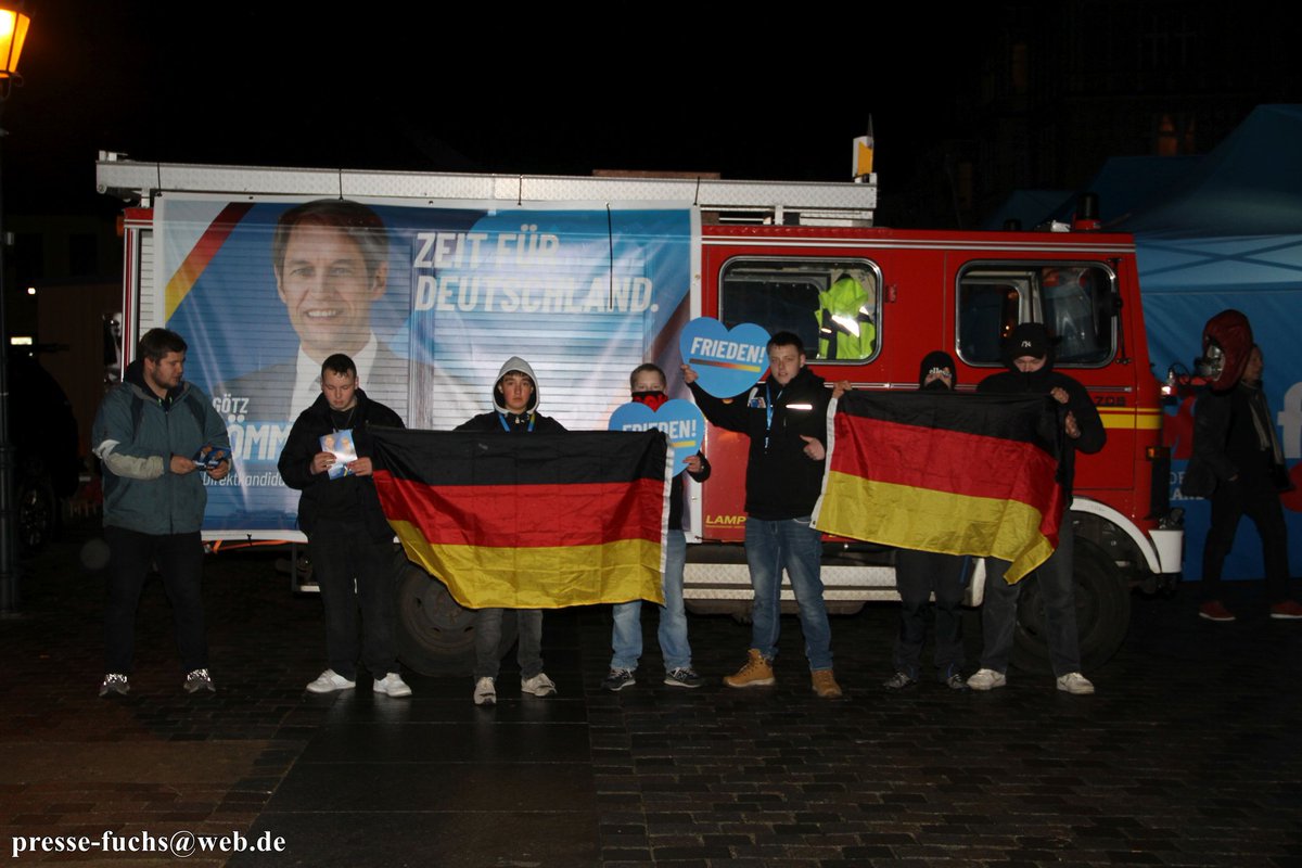 Pressefuchs_Brb's tweet photo. 1/4 In #Neuruppin kamen heute zum Winterfest der #AfD / #noAfD #Brandenburg rund 150 Personen. Unter dem Motto "Zeit für Remigration" hat die extrem rechte #Partei im Rahmen des #Bundestagswahl|kampfes 10 Veranstaltungen in BB angekündigt.

74 Fotos hier: https://t.co/7EcG96mMYf https://t.co/Oi1uNTIyKN