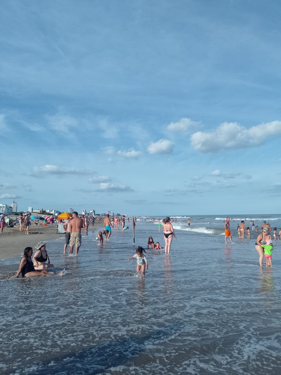 #Ahora en #ElRepaso📰#móvil de <a href="/raulicabralok/">raulicabral</a> desde Villa Gesell. 

👉Nos brinda detalles sobre temporada en el distrito.