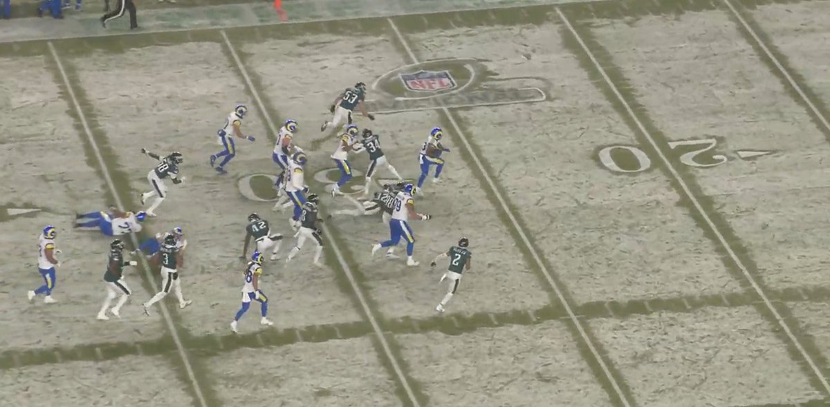 QBsMVP's tweet image. *This is NOT to rag on Kyren Williams*

Speed matters. Kyren did NOT score on this nice 30-yard run. The next few plays after this?

Stafford fumble on handoff -7 yards
2-yard pass to Higbee
Stafford sacked for -3 yards
FG

This is why homerun hitters matter. This is why speed…